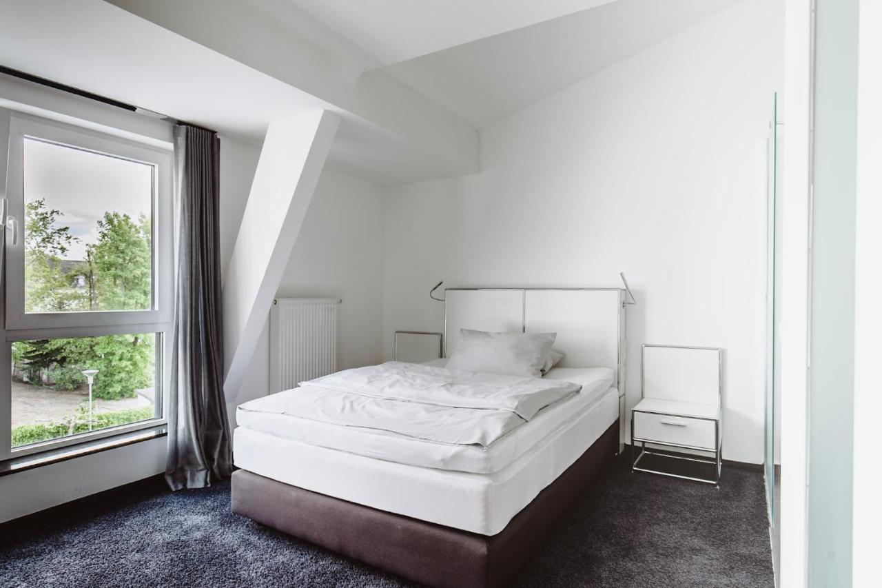 &Repeat Koeln Airport Hotel Bagian luar foto