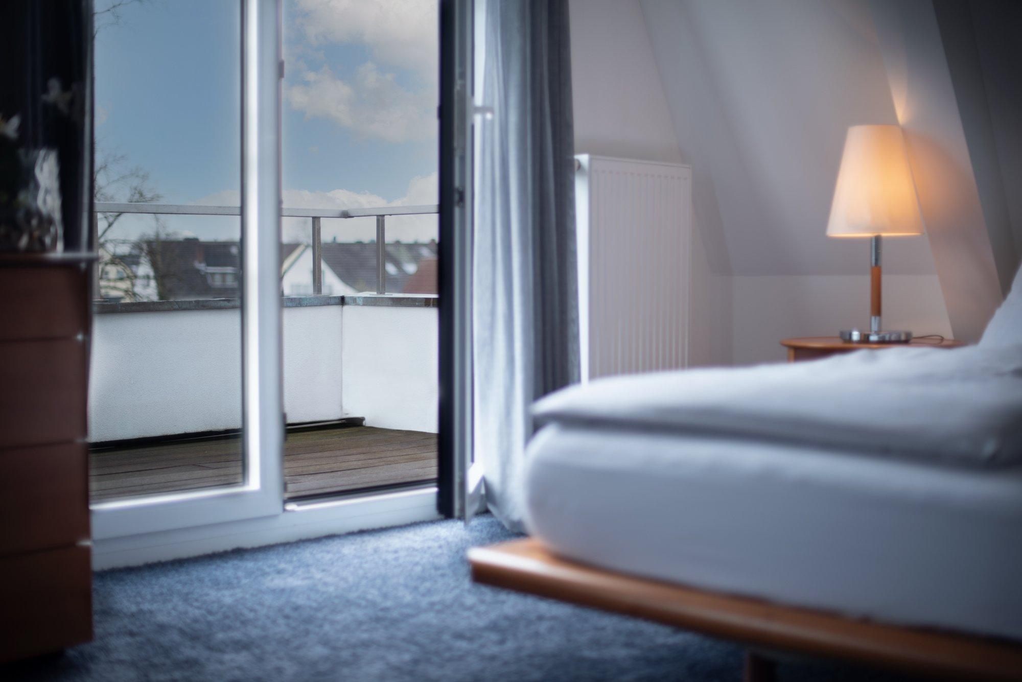&Repeat Koeln Airport Hotel Bagian luar foto