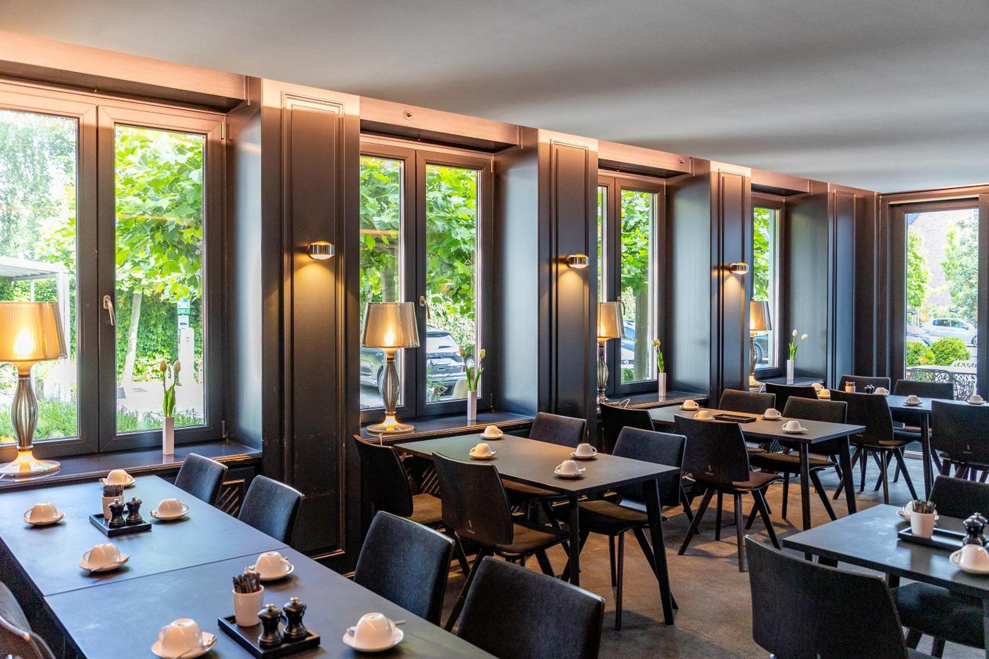 &Repeat Koeln Airport Hotel Bagian luar foto